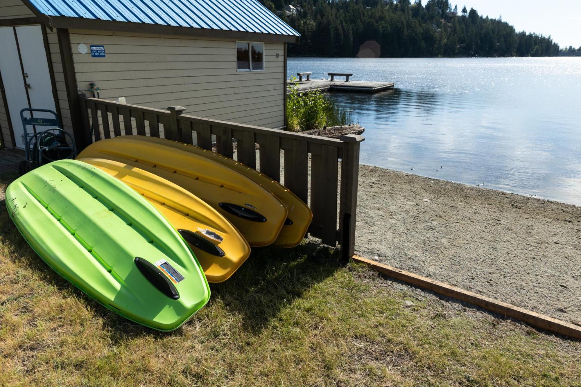 Inn On Long Lake Nanaimo Dış mekan fotoğraf